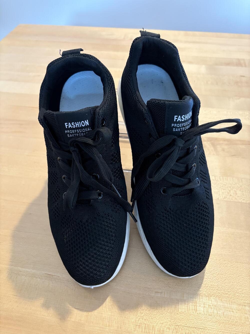 Fashion Shoes Mens Size 42 Black White Skateboard Style Casual Athletic Sneakers